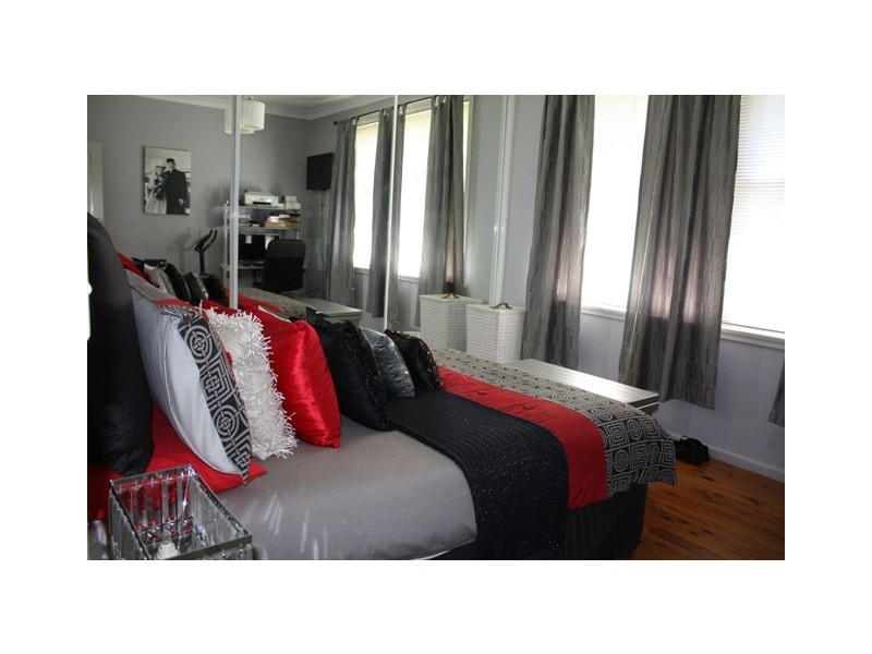 2/4 Elizabeth Street, Kingsgrove NSW 2208