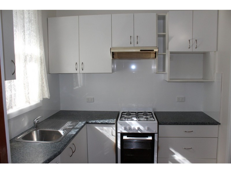 6 Kooemba Rd, Beverly Hills NSW 2209