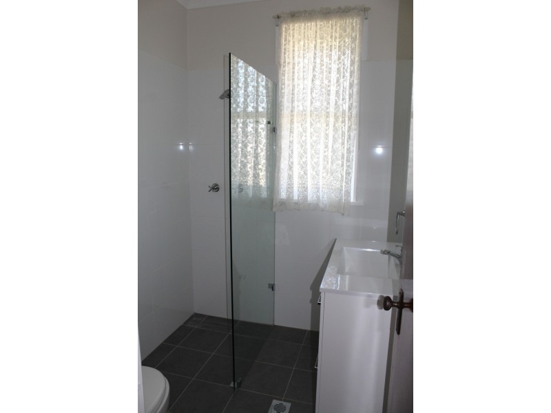 6 Kooemba Rd, Beverly Hills NSW 2209