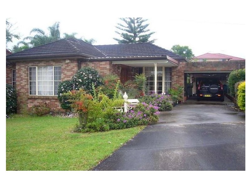 8 Leon Ave, Roselands NSW 2196