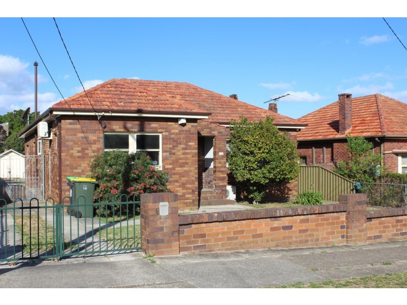 10 Richland Street, Kingsgrove NSW 2208