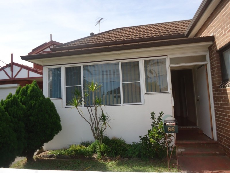 88 Staples Street, Kingsgrove NSW 2208