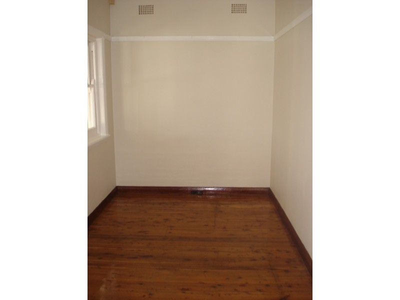 19 Dowsett Road, Kingsgrove NSW 2208