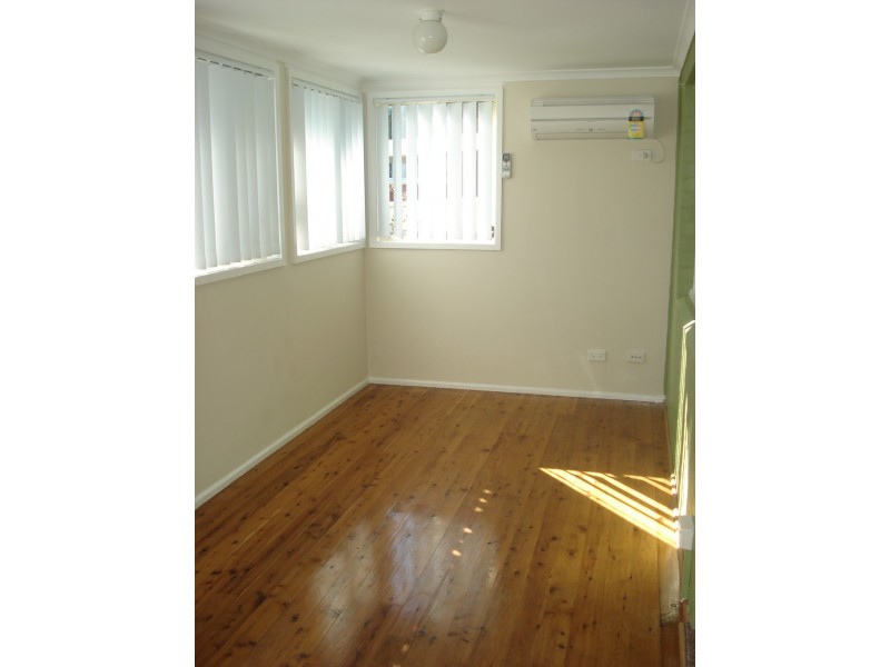 19 Dowsett Road, Kingsgrove NSW 2208