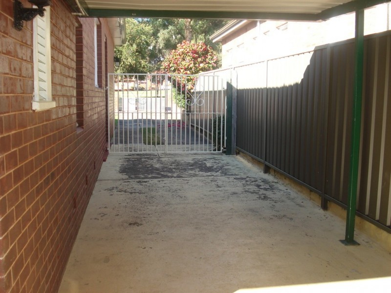 19 Dowsett Road, Kingsgrove NSW 2208