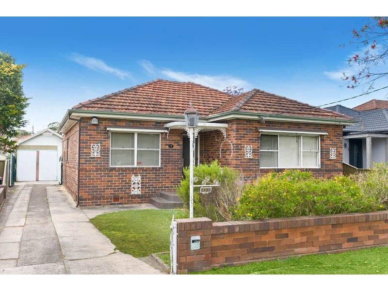 15 Westbrook Street, Beverly Hills NSW 2209