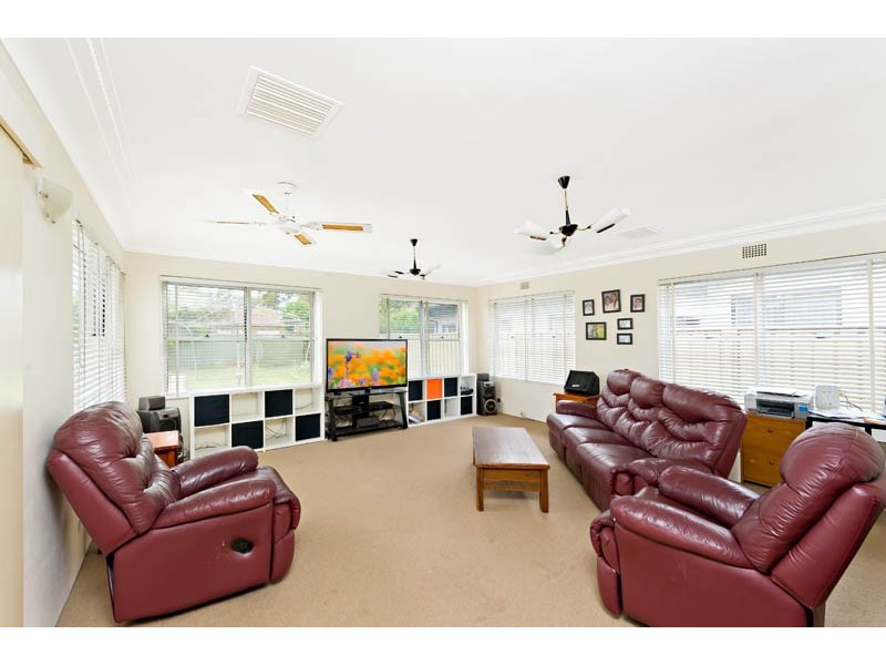 15 Westbrook Street, Beverly Hills NSW 2209