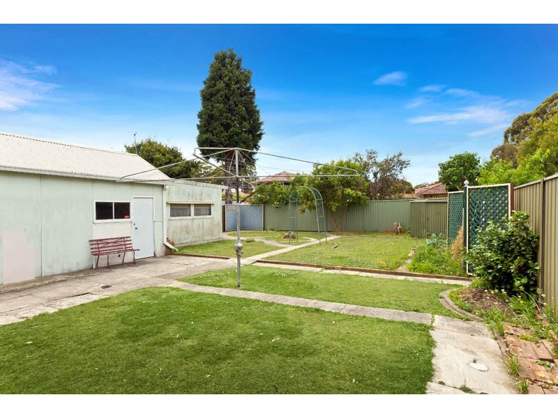 15 Westbrook Street, Beverly Hills NSW 2209