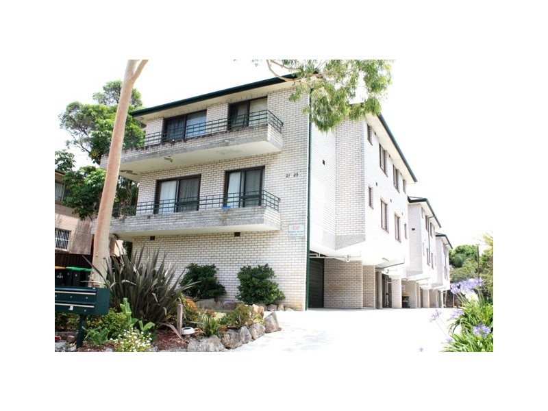 1/25-27 Myers Street, Roselands NSW 2196