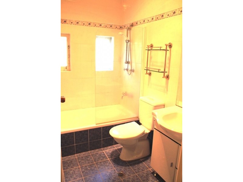 8 The Avenue, Kingsgrove NSW 2208