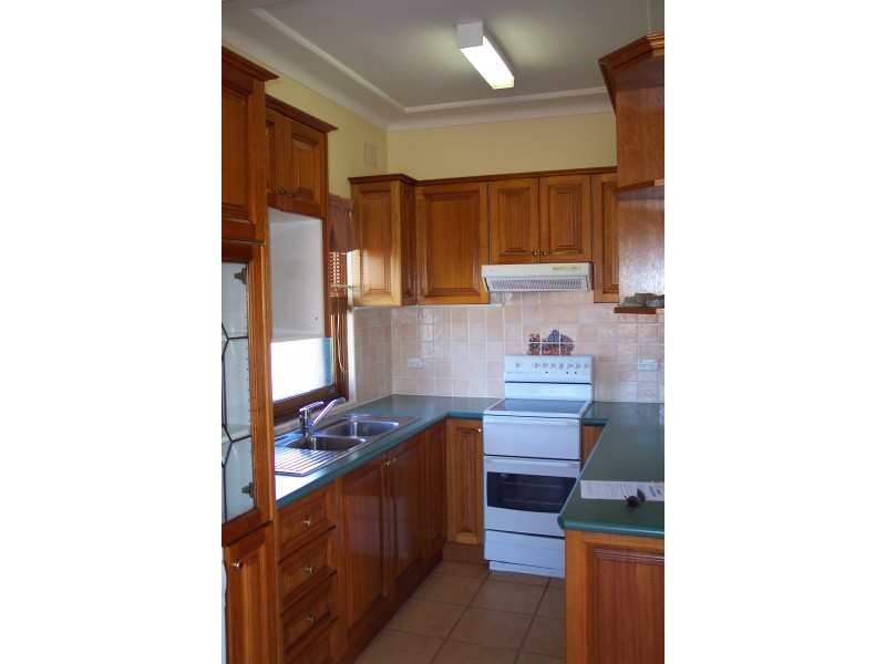 16 Flat Rock Road, Kingsgrove NSW 2208