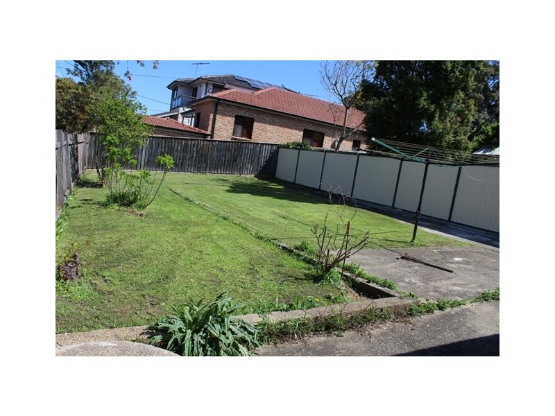 41 Legge Street, Roselands NSW 2196