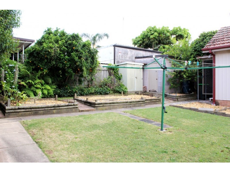 16 Bobadah Street, Kingsgrove NSW 2208