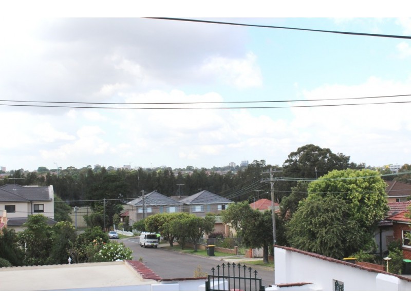 16 Bobadah Street, Kingsgrove NSW 2208