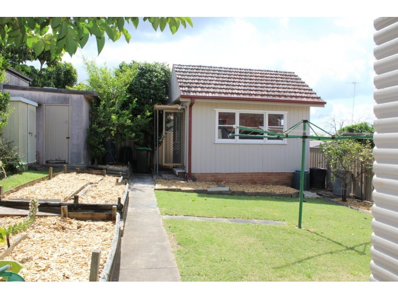 16 Bobadah Street, Kingsgrove NSW 2208