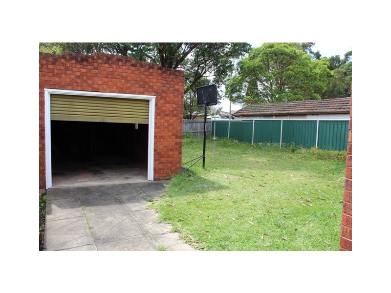 122 Caroline Street, Kingsgrove NSW 2208