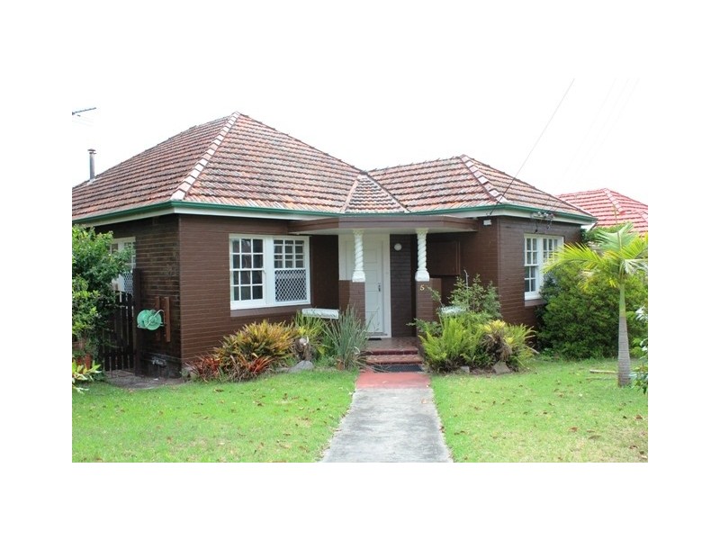 5 Orbell Street, Kingsgrove NSW 2208