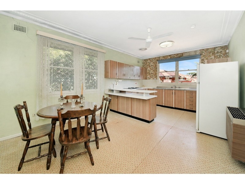 2 Oatley Street, Kingsgrove NSW 2208