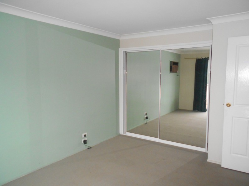 2/6-8 Mistletoe Avenue, Claremont Meadows NSW 2747