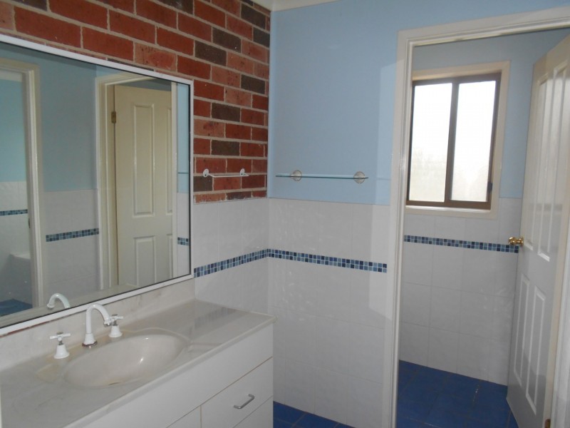 2/6-8 Mistletoe Avenue, Claremont Meadows NSW 2747