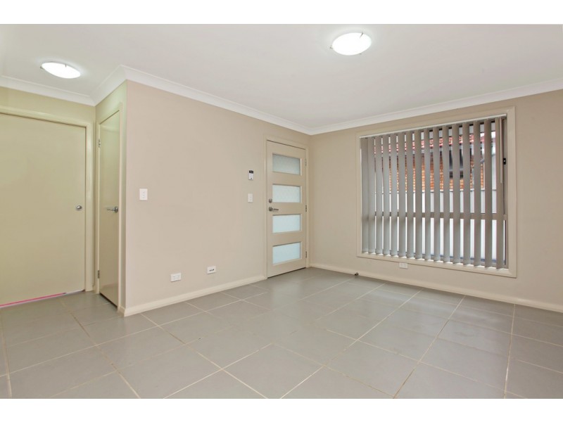 2/60 Brisbane Street, Oxley Park NSW 2760