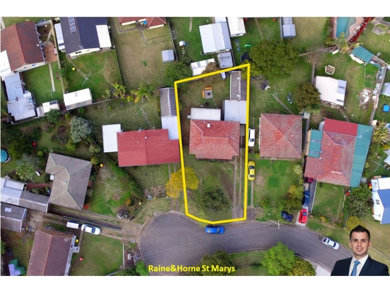 8 Pinang Place, Whalan NSW 2770