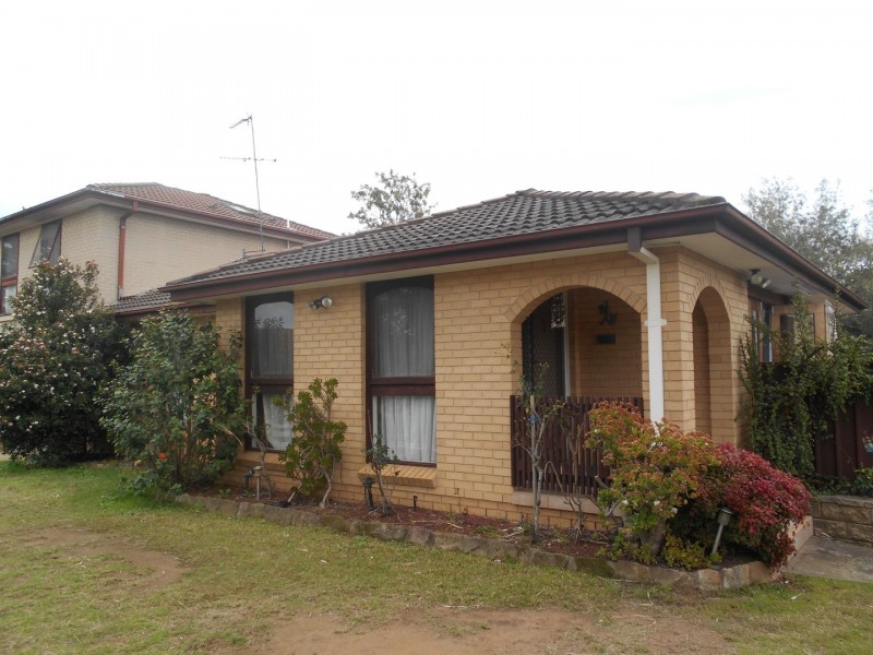 1 Paradise Place, St Clair NSW 2759