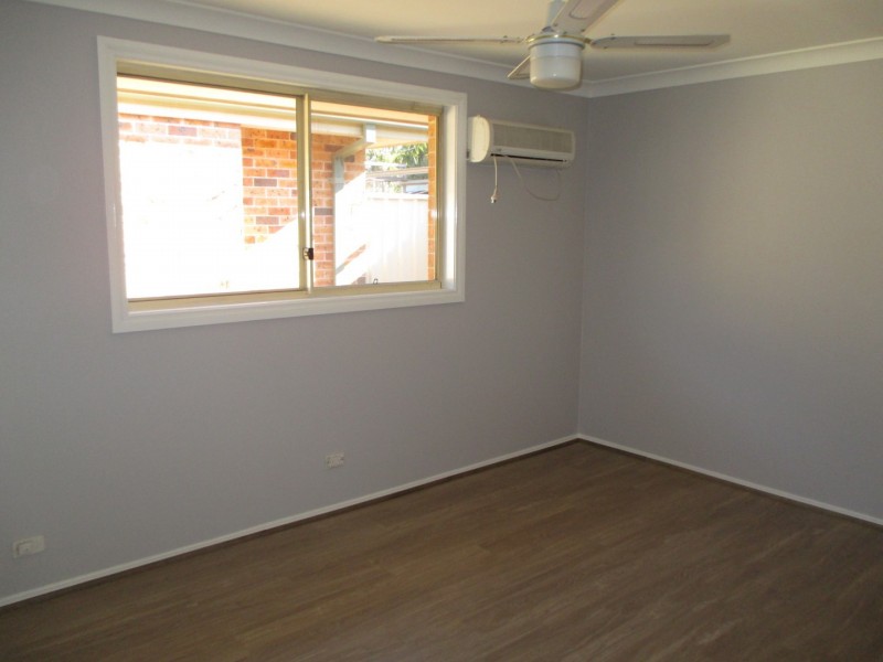 2 Whitcroft Place, Oxley Park NSW 2760