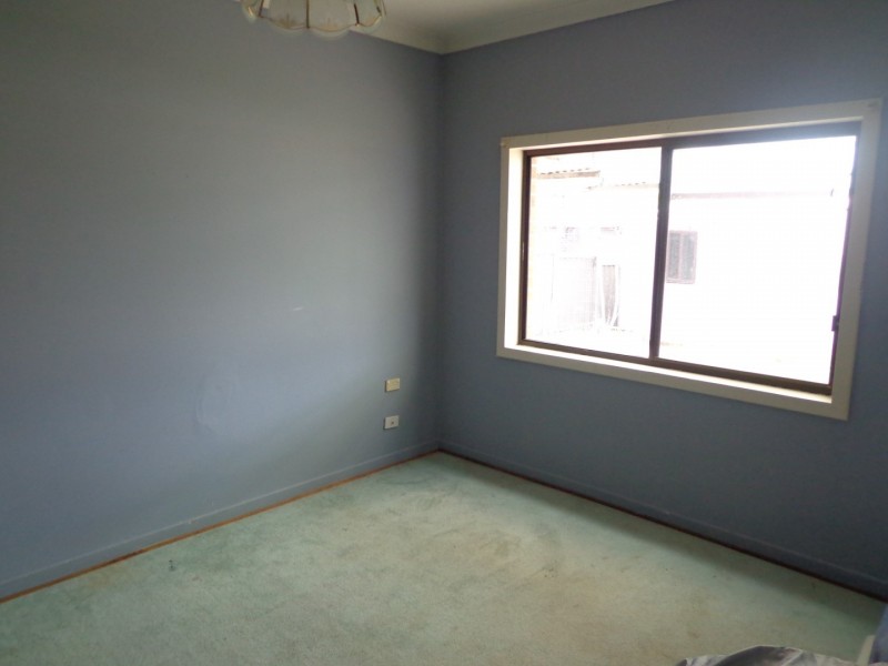 8 Brisbane Street, Oxley Park NSW 2760