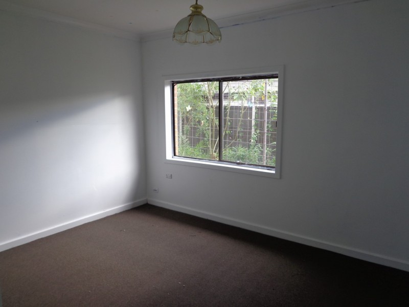 8 Brisbane Street, Oxley Park NSW 2760