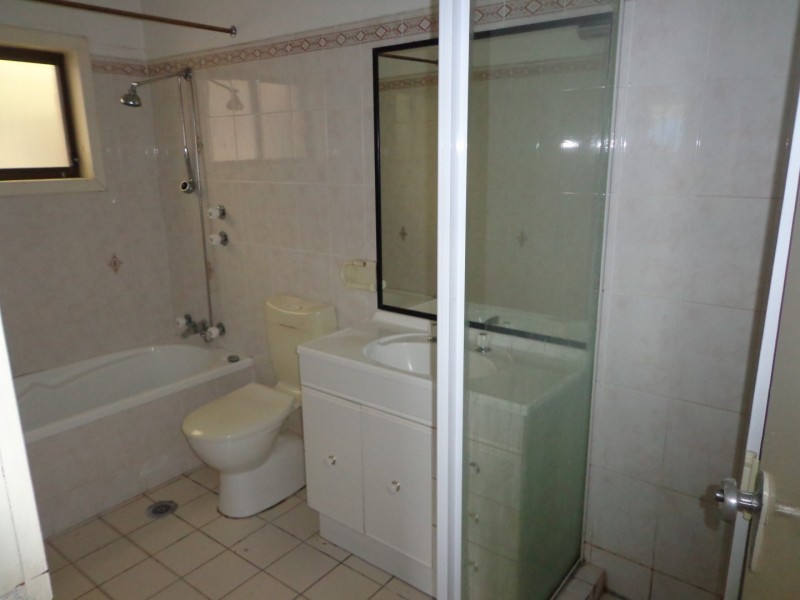 8 Brisbane Street, Oxley Park NSW 2760