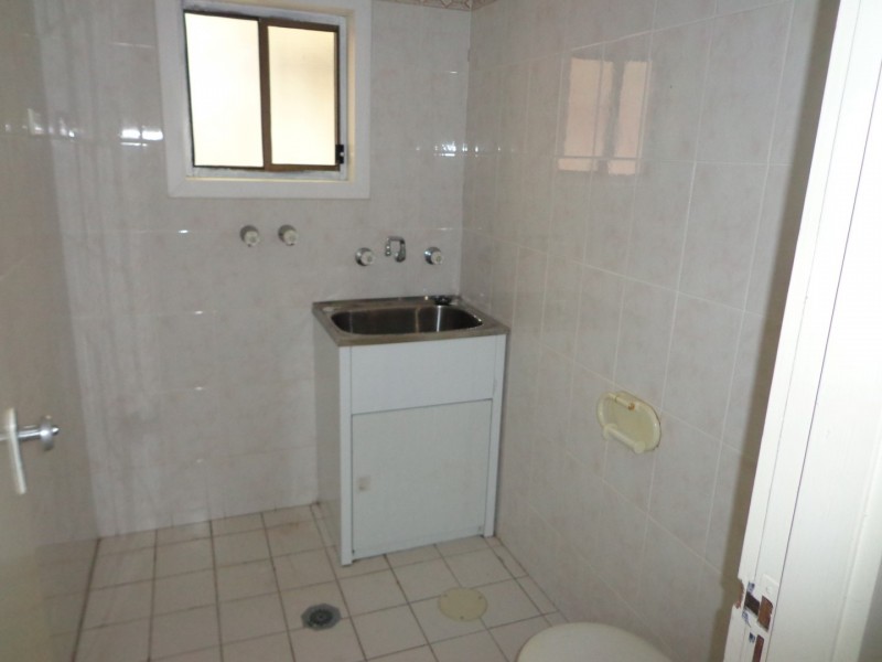 8 Brisbane Street, Oxley Park NSW 2760