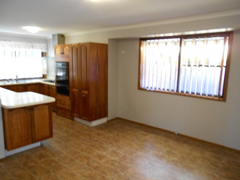 165 Banks Drive, St Clair NSW 2759