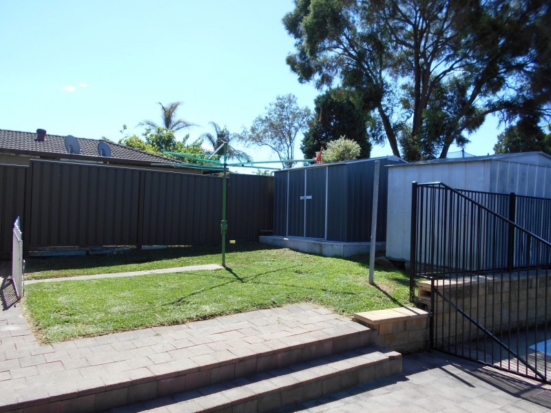 165 Banks Drive, St Clair NSW 2759