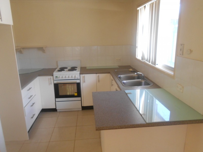 10 McCartney Crescent, St Clair NSW 2759