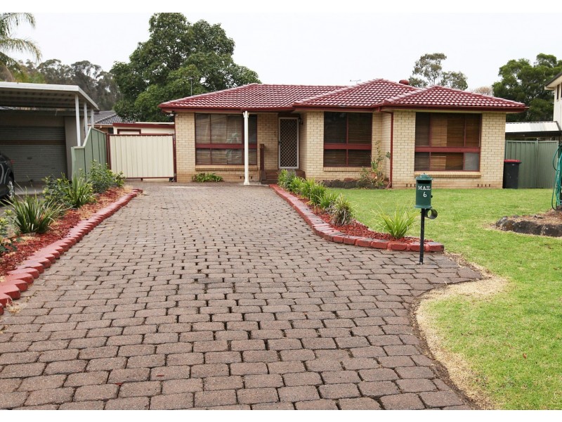 6 Hassett Place, St Clair NSW 2759