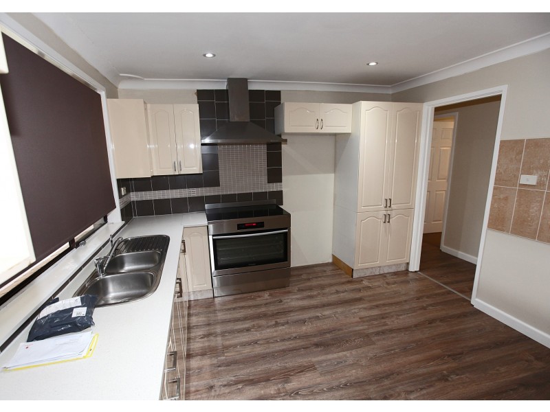 6 Hassett Place, St Clair NSW 2759