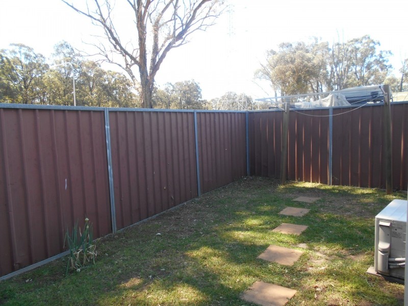 20A Lucena Crescent, Lethbridge Park NSW 2770