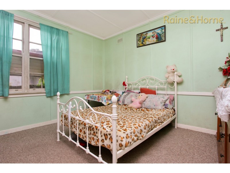 26 Commonwealth Crescent, North St Marys NSW 2760