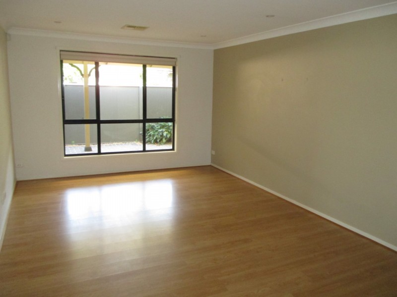 5 Nield Street, Ropes Crossing NSW 2760