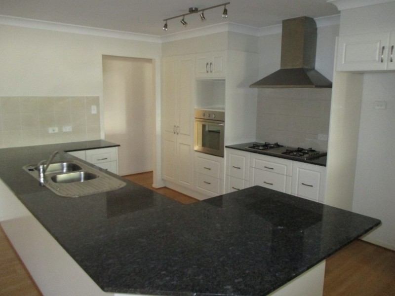 5 Nield Street, Ropes Crossing NSW 2760