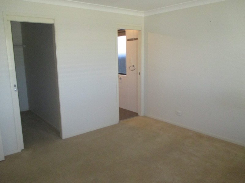 5 Nield Street, Ropes Crossing NSW 2760