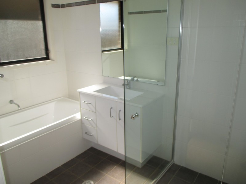 5 Nield Street, Ropes Crossing NSW 2760