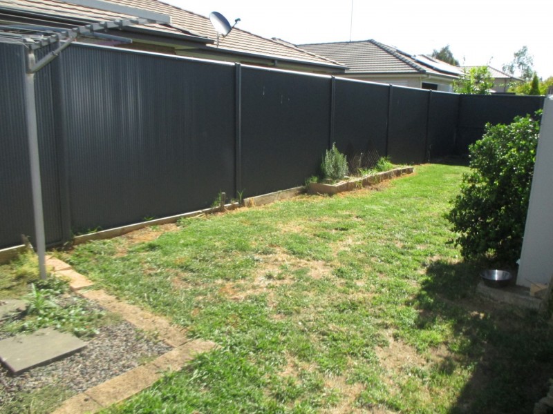 5 Nield Street, Ropes Crossing NSW 2760