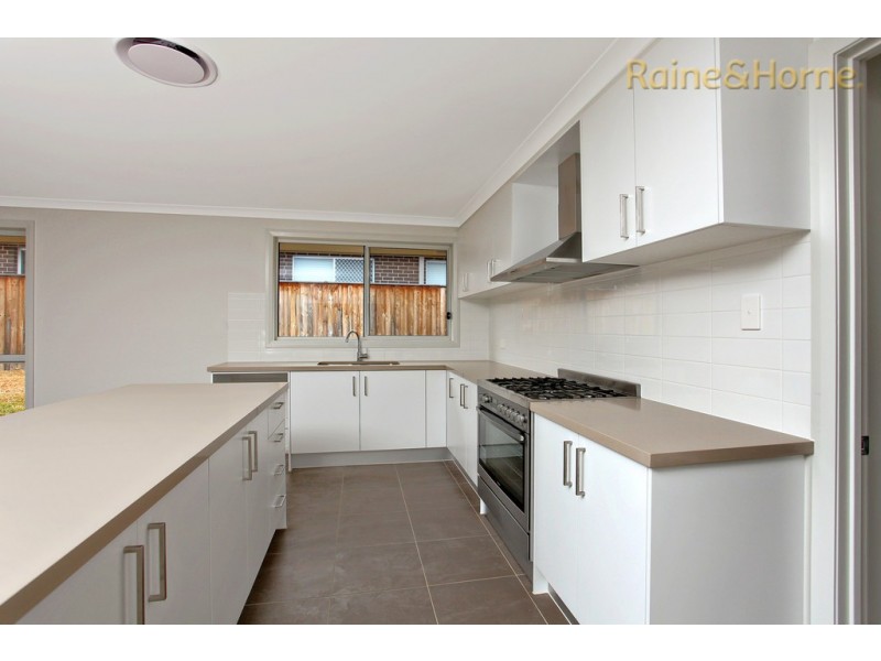 82 Binyang Avenue, Glenmore Park NSW 2745