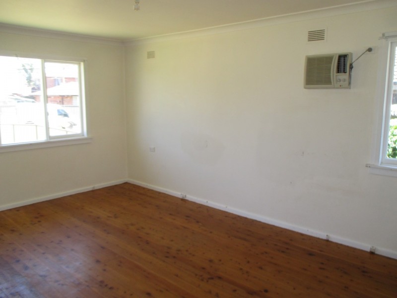 27 Gasmata Crescent, Whalan NSW 2770