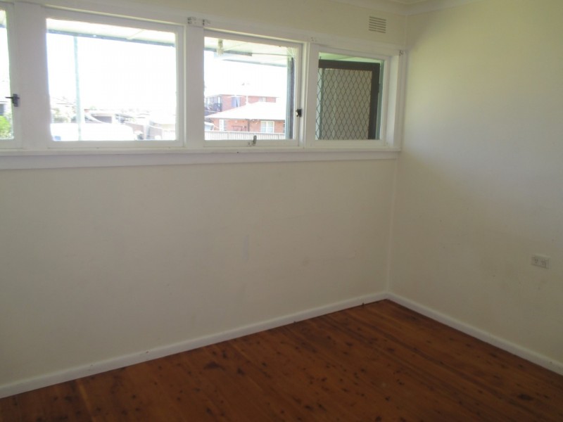 27 Gasmata Crescent, Whalan NSW 2770