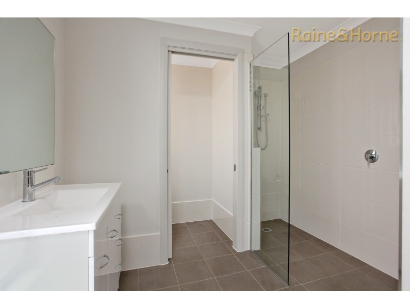 82 Binyang Avenue, Glenmore Park NSW 2745