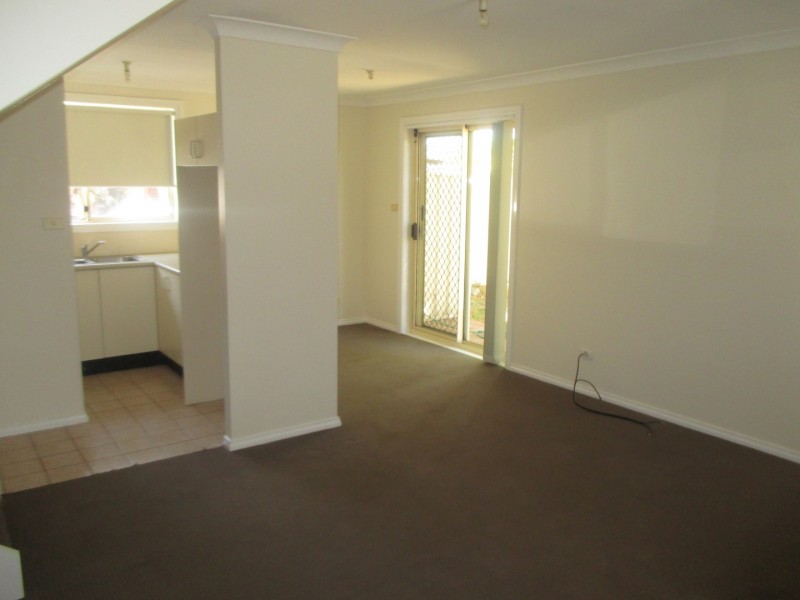 1/2 Wattle Avenue, North St Marys NSW 2760