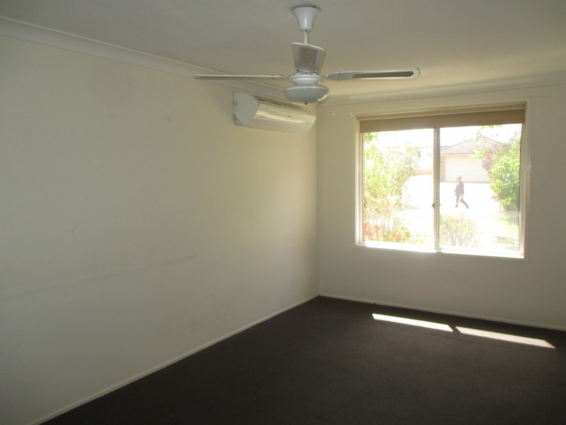 4 Erie Place, St Clair NSW 2759